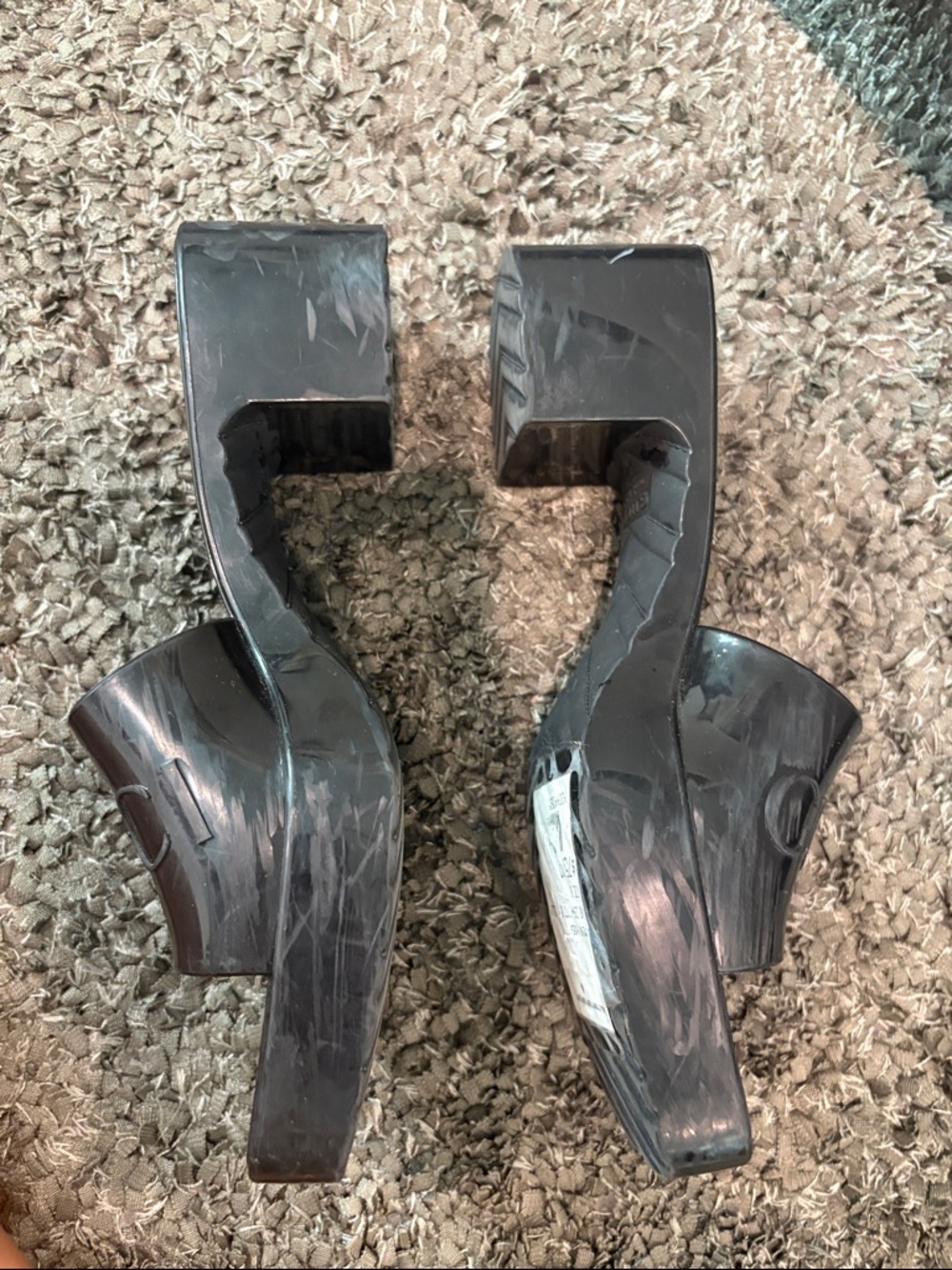 Gucci Black Patent Slide Mules with Embossed Logo - Picture 2 of 15